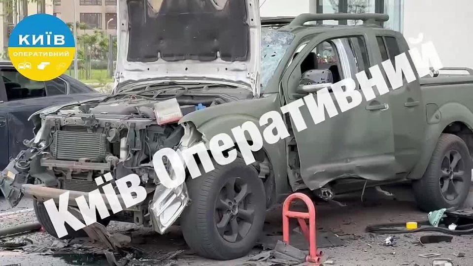 Украинцы партизаны начали свою работу: Подорван автомобиль военного в Киеве