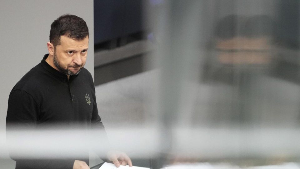 Депутат Верховной рады: Зеленский боится ареста, если не сможет договориться