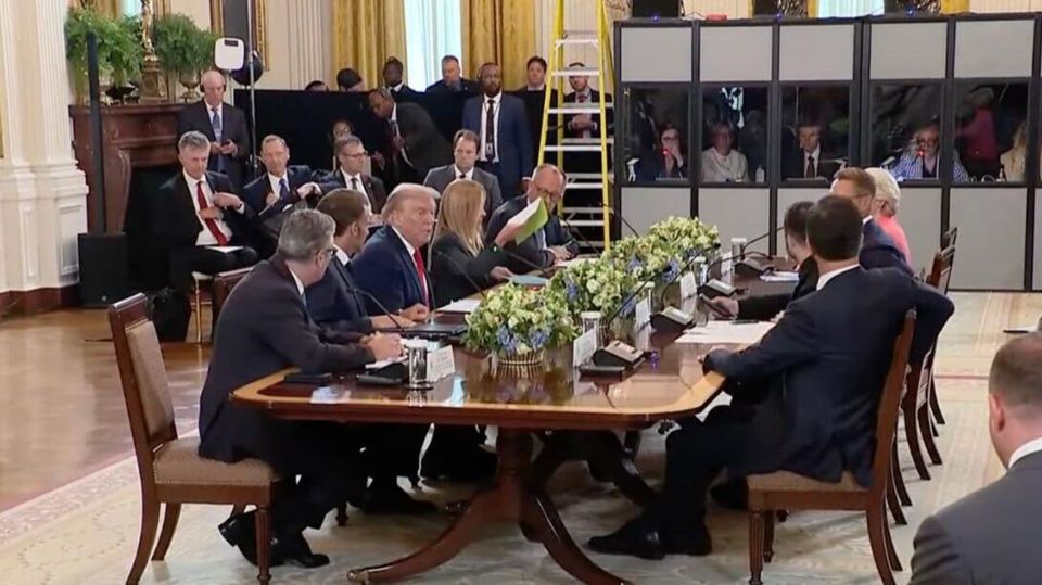 Трамп готовится к звонку Путину во время встречи с европейскими лидерами