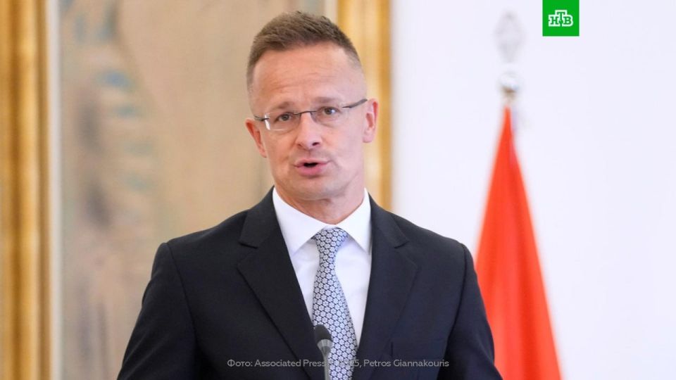 Глава МИД Венгрии Сийярто сообщил об атаке Киева на ведущий в Венгрию нефтепровод, поставки по нему остановлены