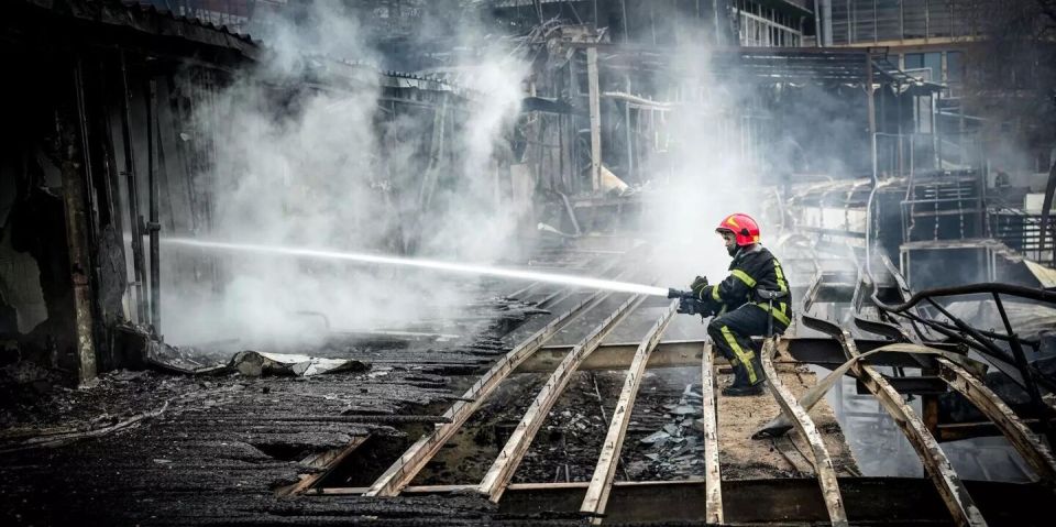 В пригороде Одессы произошел пожар на топливном объекте