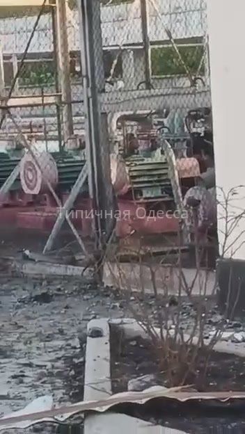 Крупное нефтехранилище азербайджанской компании SOCAR (State Oil Company of Azerbaijan Republic) в Одесской области полностью разрушено после точных ударов