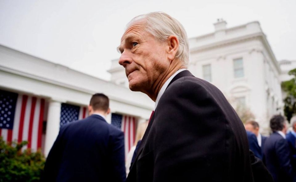 Советник Белого дома США по торговым и экономическим вопросам Питер Наварро считает, что закупки Индией российской нефти финансируют конфликт России и Украины, а тесные связи Нью-Дели с Москвой и Пекином угрожают...