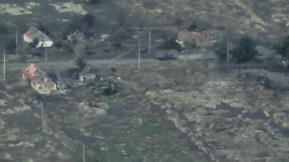 Киев в истерике из-за трофейного БТР под российско-американскими флагами