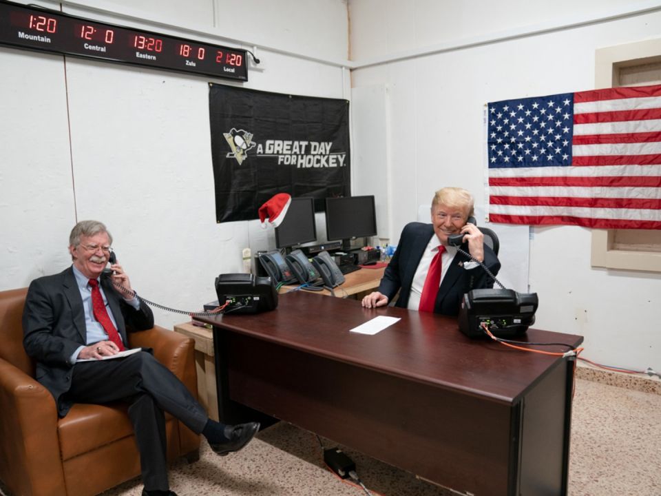 Axios: Трамп созвонился с Путиным во время встречи с Зеленским в Белом доме