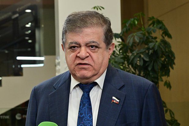 Сенатор Джабаров: Макрон признал, что Европа является участником конфликта