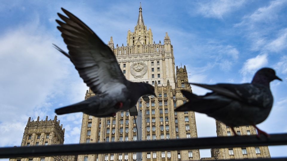 МИД обвинил Лондон в подрыве мирных усилий России и США по Украине