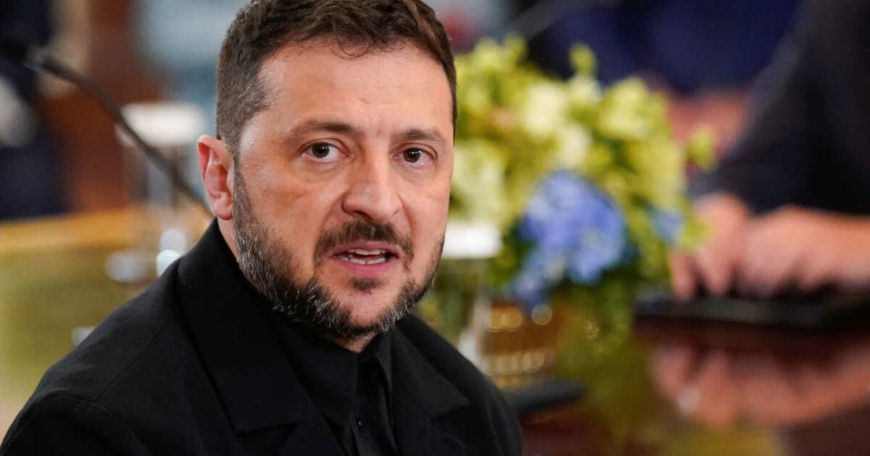 Вспотел и опух: нервозное поведение Зеленского заметили на переговорах США