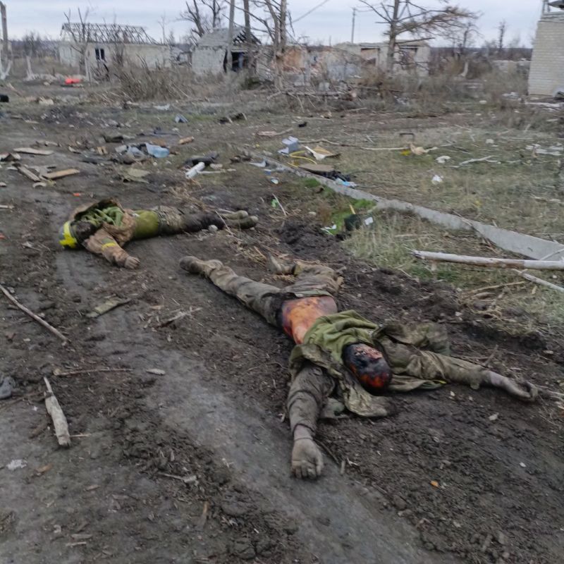 Работа боевых бурятов на южно-донецком направлении в одном из освобожденных поселков