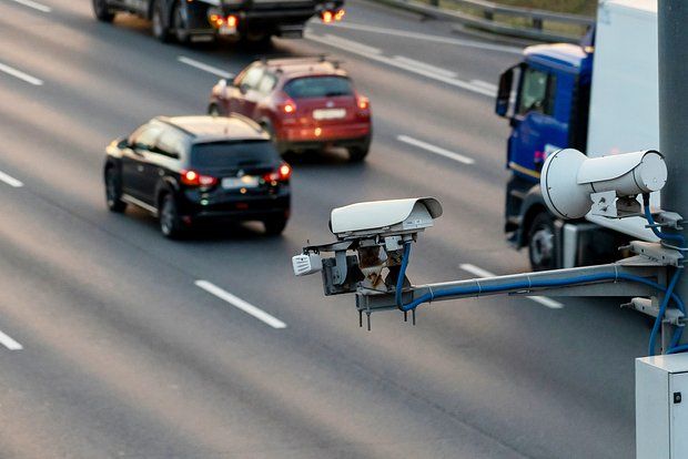 Гладков заявил о жалобах на камеру контроля скорости на дроноопасном участке