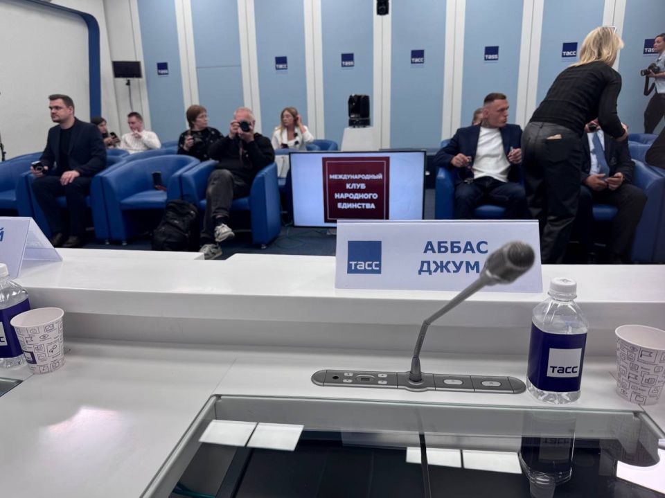 Аббас Джума: Сегодня в ТАСС проходит итоговая сессия форума «Битва за правду», посвященная обсуждению и подписанию Декларации о защите прав человека и требовании немедленного освобождения лиц, незаконно лишенных свободы по...