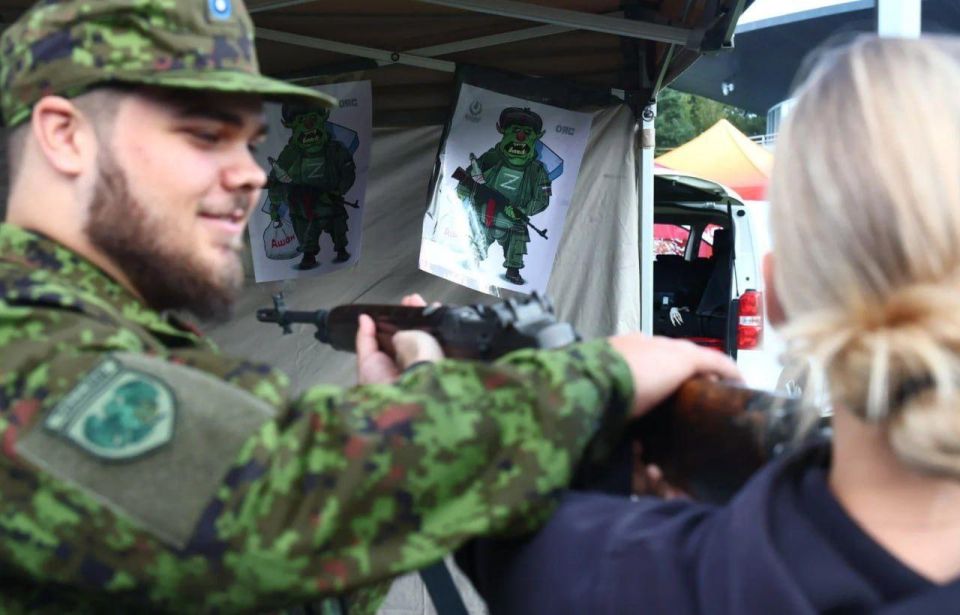 Юрий Котенок: Так выглядит эстонский тир, установленный в рамках городского праздника