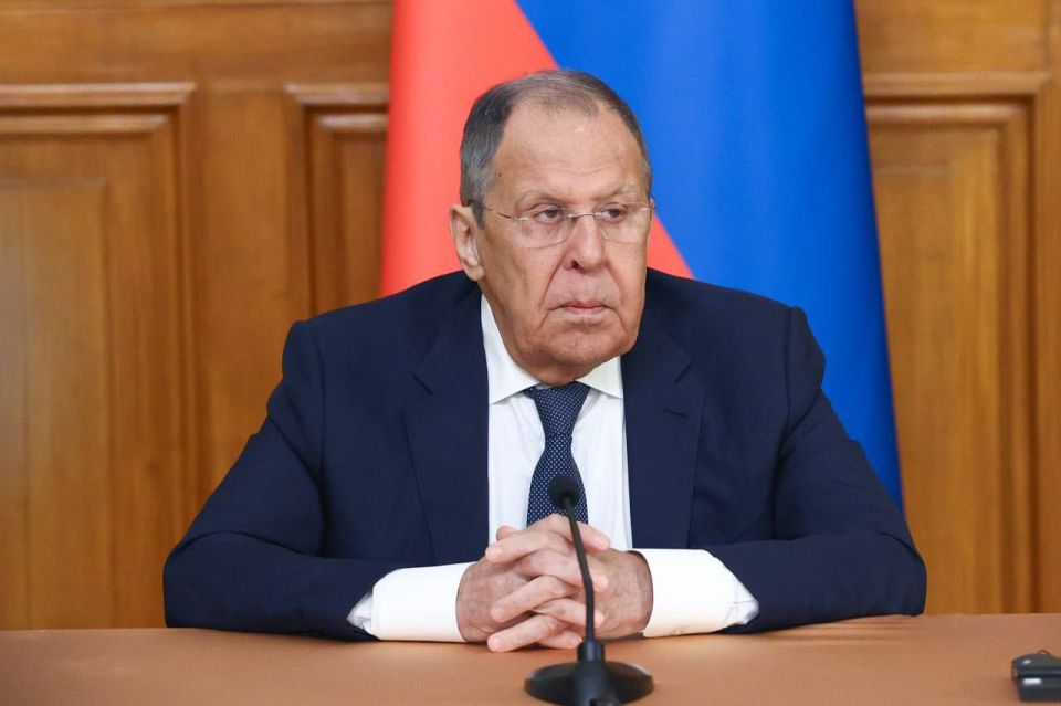           ..    -      . (, 21  2025 )