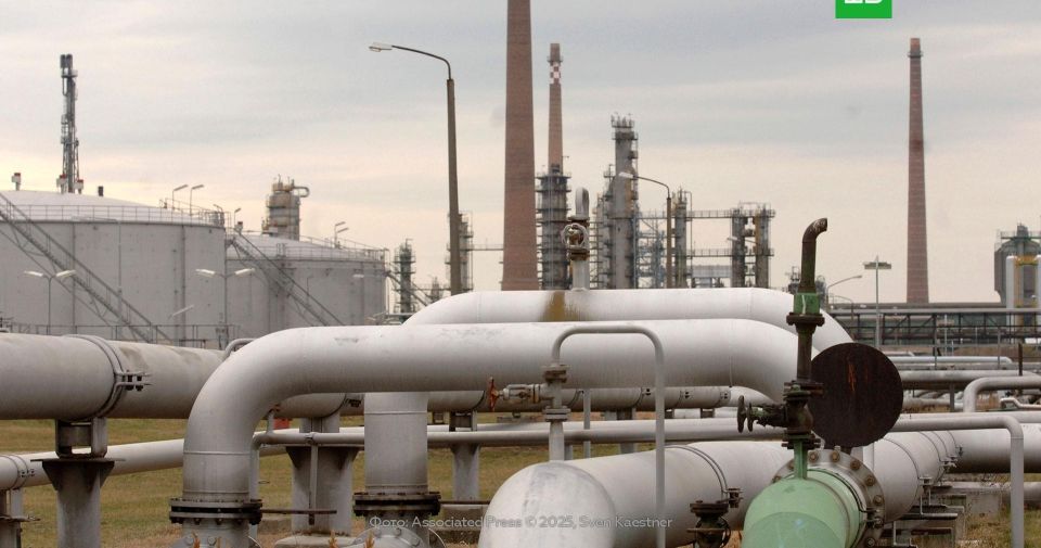 Венгрия и Словакия призвали ЕК заставить Украину прекратить удары по «Дружбе»