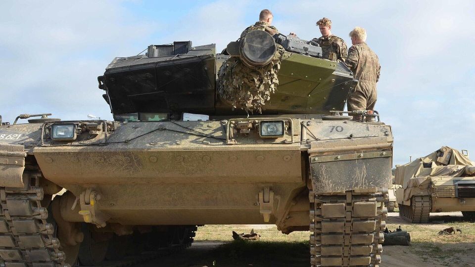 Российские военные уничтожили замаскированный "Леопард" на Купянском направлении