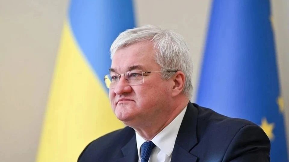 Глава МИД Украины Сибига попросил Венгрию не давать указания Зеленскому