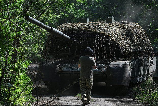 RT: Танкист рассказал о выживании в 200 метрах от позиций ВСУ в зоне СВО