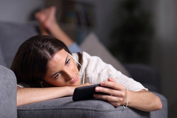        Apple Music  Spotify