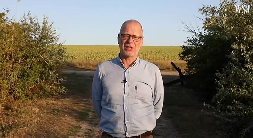 Вперёд — в прошлое. Wall Street Journal показал, как бандеровцы на старых учебных Як-52 пытаются сбивать "Герани" и дроны-разведчики: