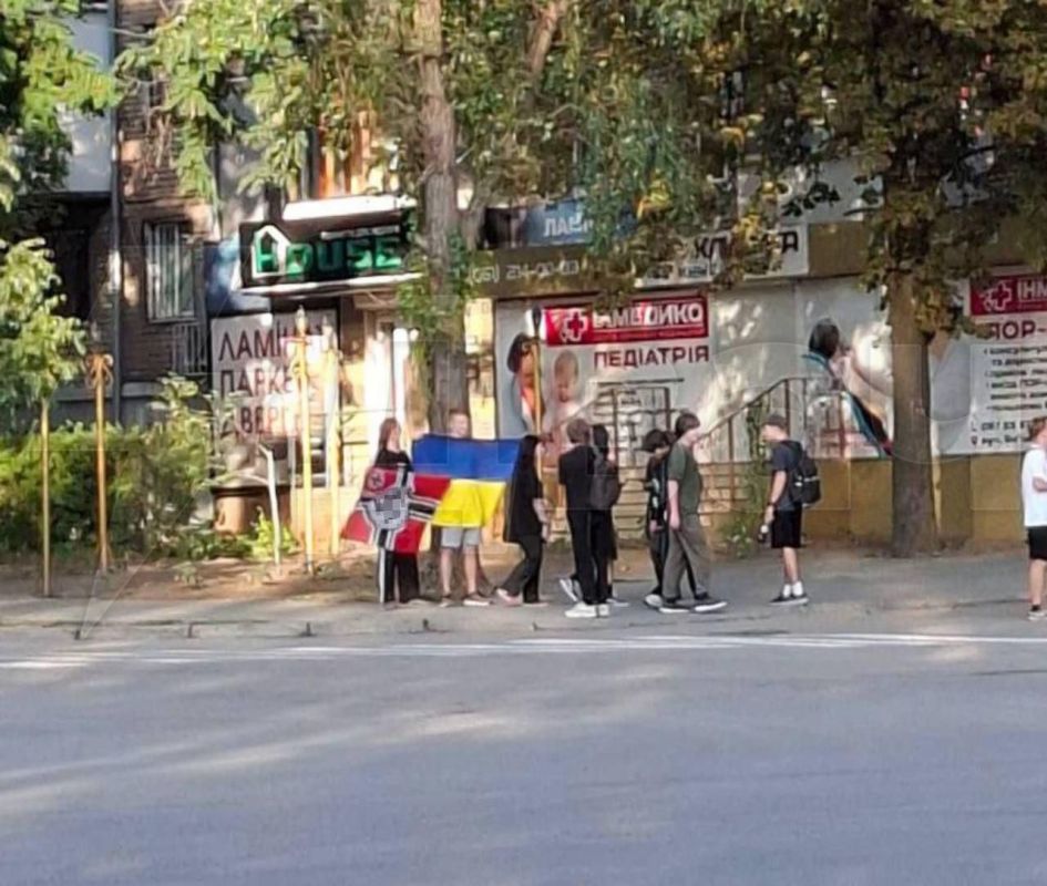 «Праздник» со свастикой: как на Украине воспитывают новое поколение