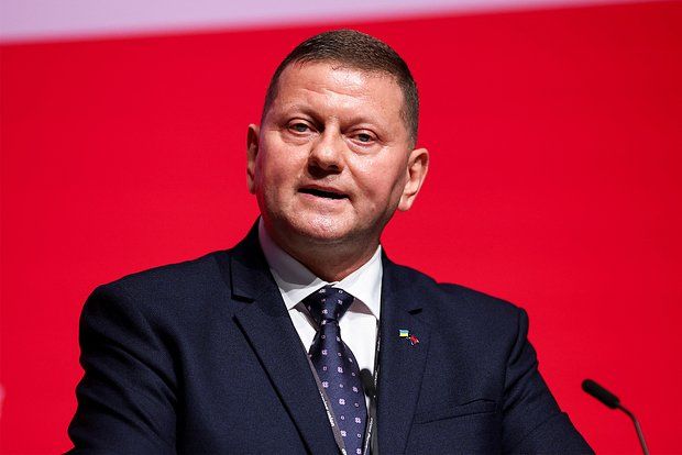 Guardian: Залужный отказался присоединиться к команде Зеленского