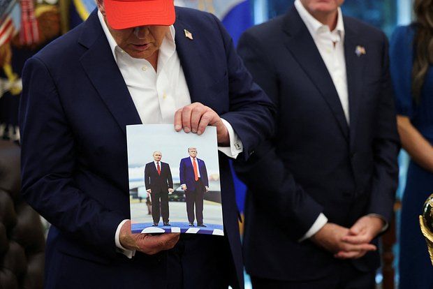 Steigan: Администрация Трампа ведет двойную игру, договариваясь с РФ и Украиной