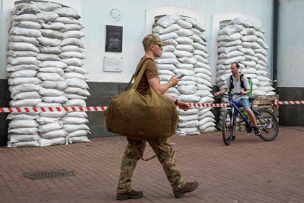 Глава Минфина США Бессент: Европа должна активнее работать над миром на Украине