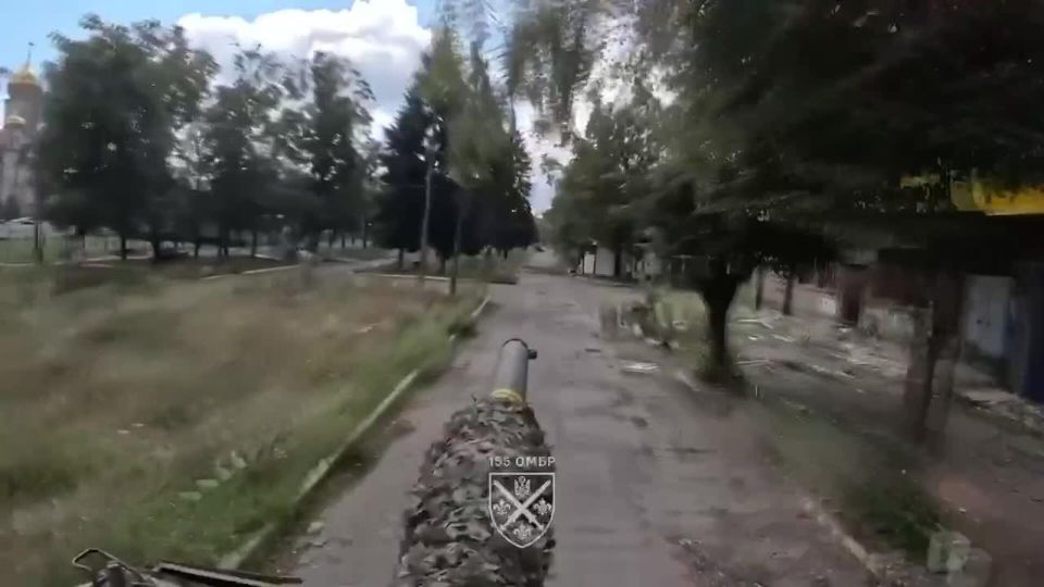 Leopard ВСУ пафосно стрелял по жилым домам для пиара, но был уничтожен российским дроном