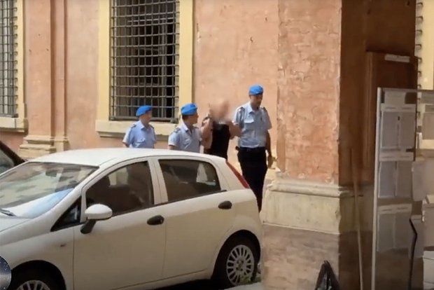 � ������� ������������� ��������� ����� ����������� ���� �����������