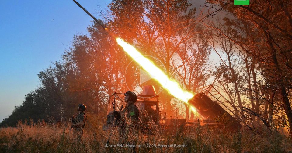 Песков: ВС РФ в ходе спецоперации бьют лишь по военным и околовоенным целям