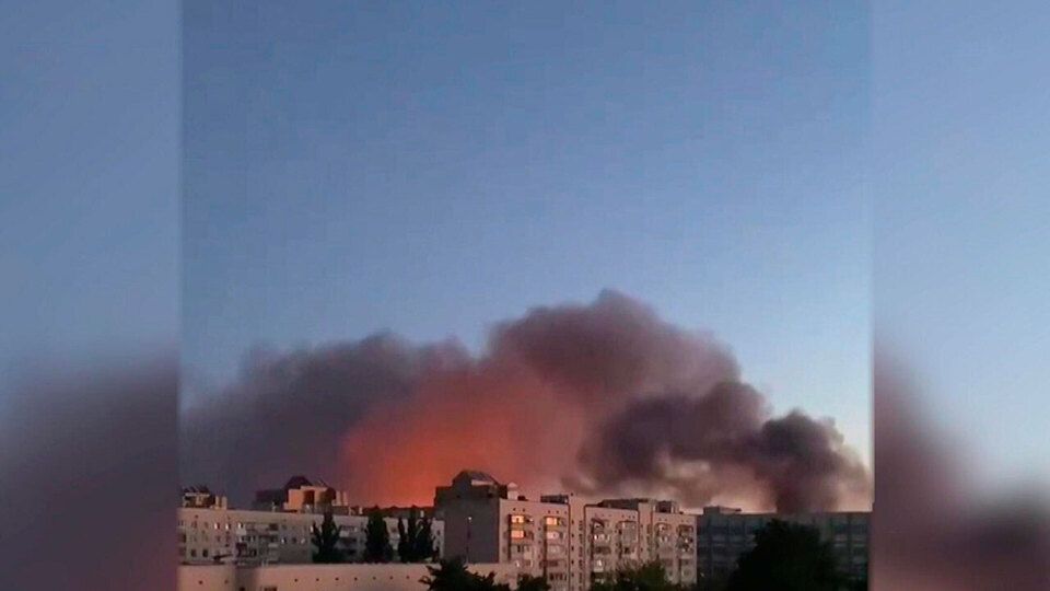 Появились кадры пожаров в Киеве после ударов армии России