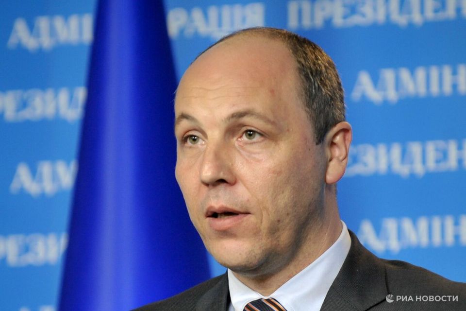 Застреленный Парубий несколько лет числится в розыске МВД России