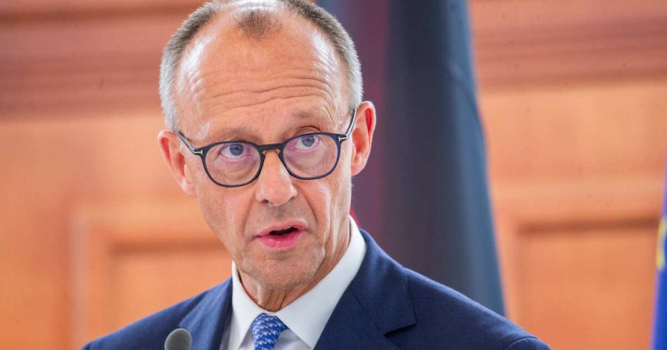 Захарова отправила Мерца к психиатрам