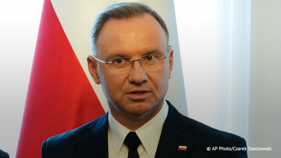 Зеленский пытался втянуть Польшу в боевые действия с РФ через инцидент с падением украинской ракеты в ноябре 2022 года, заявил Анджей Дуда