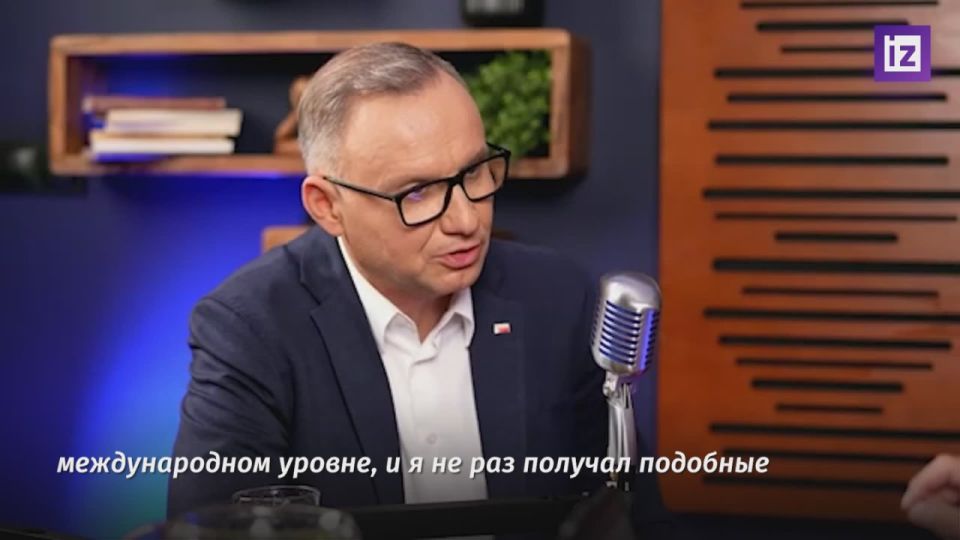 Владимир Зеленский требовал от экс-президента Польши Анджея Дуды признать российское происхождение ракеты, упавшей в Польше 15 ноября 2022 года