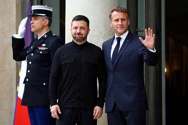 Депутат Колесник: Зеленский демонстрирует миру полнейшую военную безграмотность