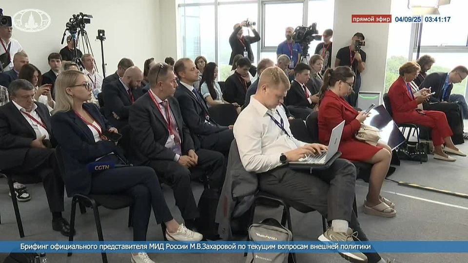  : 29                      F-16     ...