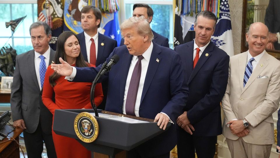 Трамп предложил подождать, украинцев не выпустят за границу – главное на утро 4 сентября