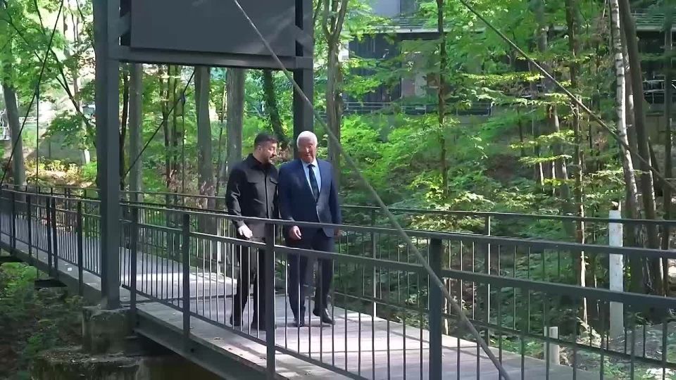��������� �� �����-����������� � ����������� ������������ ������ ������� ������ � �������� ������, ��� ������ ������� ��������� ������� ����������� � ���������� ������� � ����������� ����