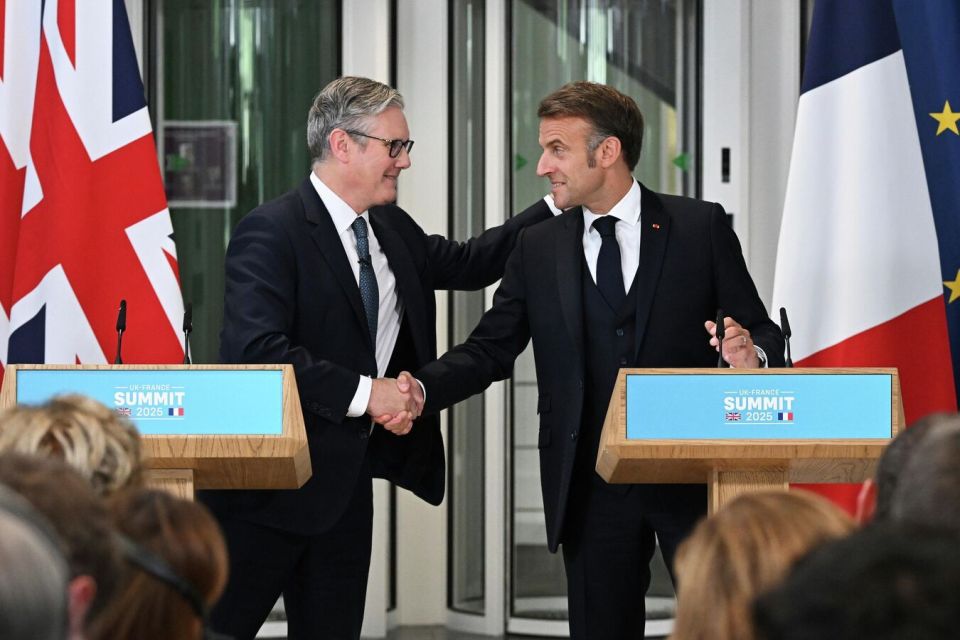 "Полный абсурд". В США набросились на Макрона и Стармера из-за Украины