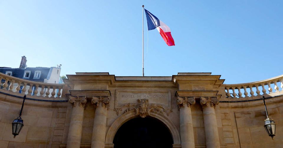 Крах правительства и дух революции: Франция готовится к крупнейшей забастовке