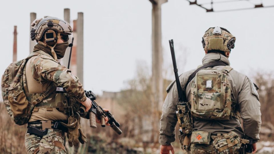 Обменяются опытом? Сибига озвучил дату прибытия польских военных на Украину