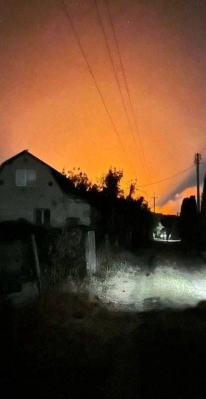 Еще кадры взрывов в Василькове