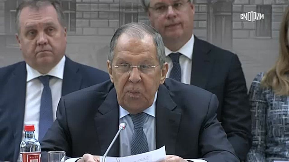 "Если вы что-то поняли в этом ответе, я вам завидую": Сергей Лавров в ходе посольского "круглого стола" рассказал об ответе Верховного комиссара ООН на просьбу России получить данные о том, как идет расследование провокации...