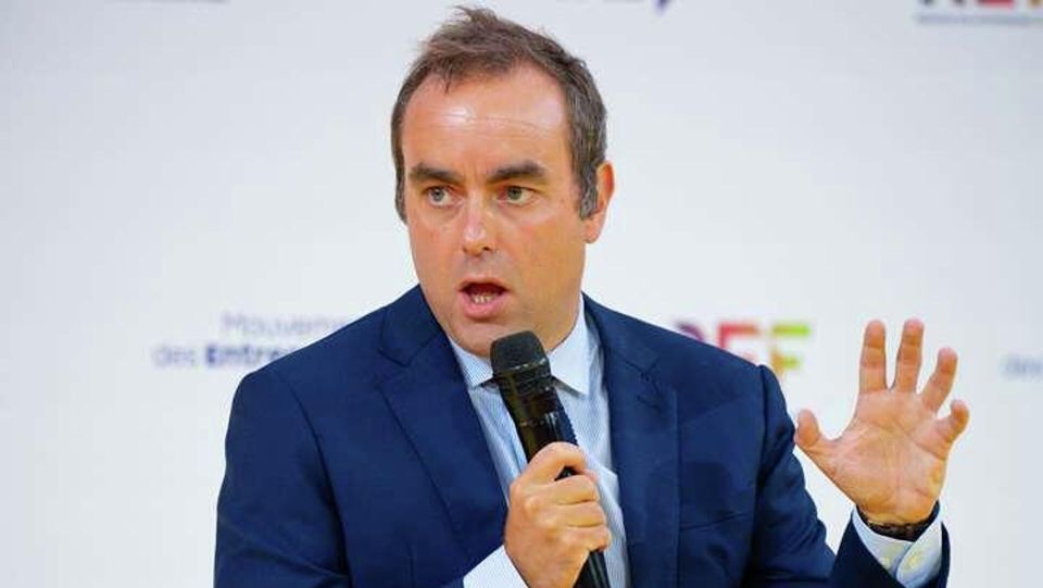 Любимчик Брижит с неопределенным будущим. Пять лиц Лекорню, которого русофобия сделала премьером Франции