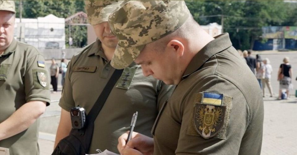 В Одессе мужчина ранил сотрудника ТЦК