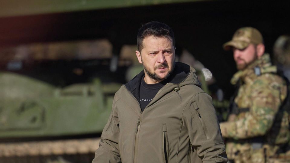 Зеленский позволит чиновникам скрывать свое имущество