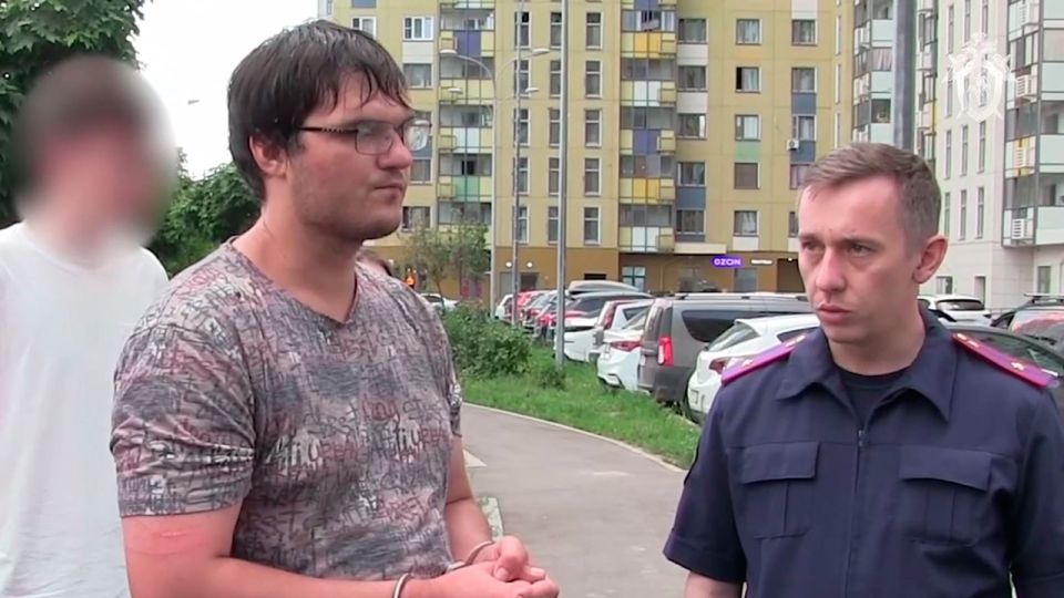 В СК сообщили о первой цели подрывника машины на Синявинской улице