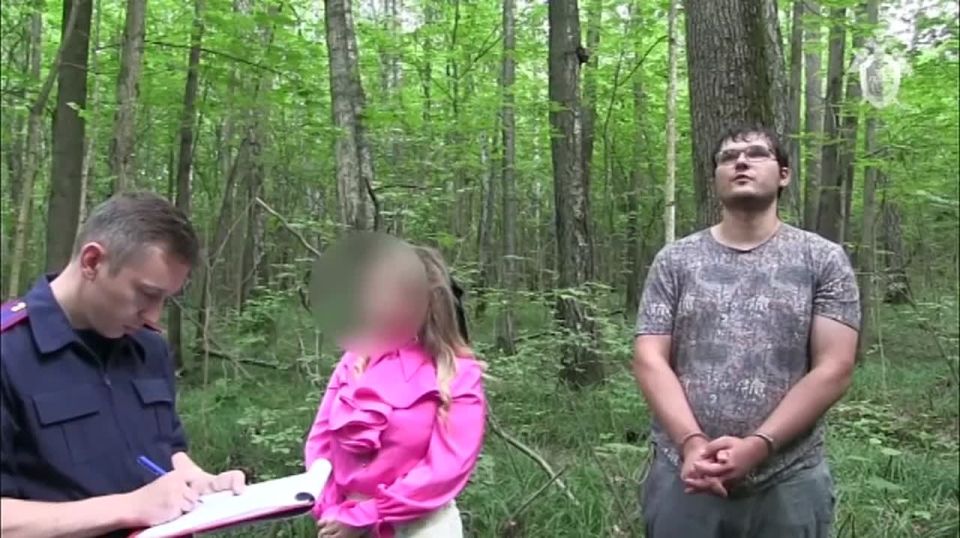 Серебряков* перед подрывом автомобиля участника СВО в Москве в 2024 году планировал взорвать машину сотрудника СК. Он расследовал преступления руководства Украины, силовиков и радикалов нацформирований