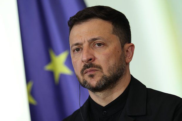 Зеленский подписал закон о льготах производящим оружие на Украине